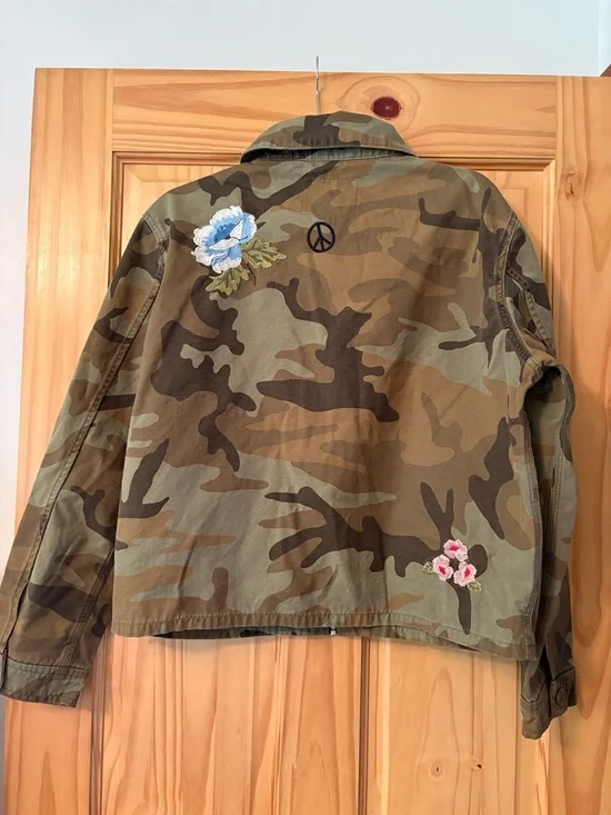 Embroidered canvas jacket - Picture 3 of 3